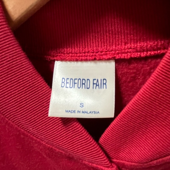 Soft and warm, fleece top with snap closures. - Picture 3 of 3